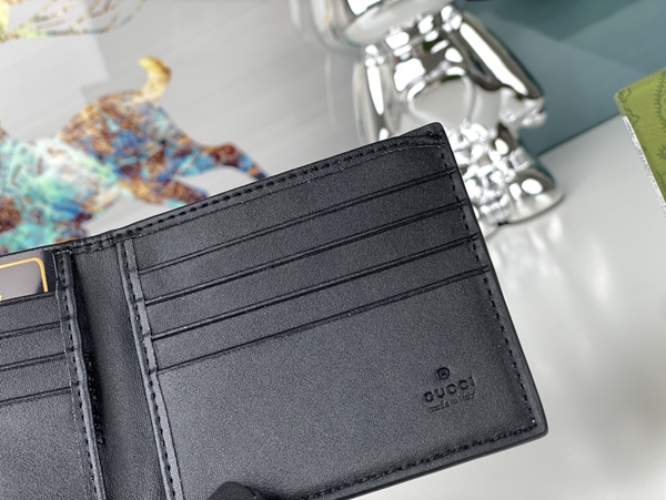 グッチ財布コピー着用イメージ